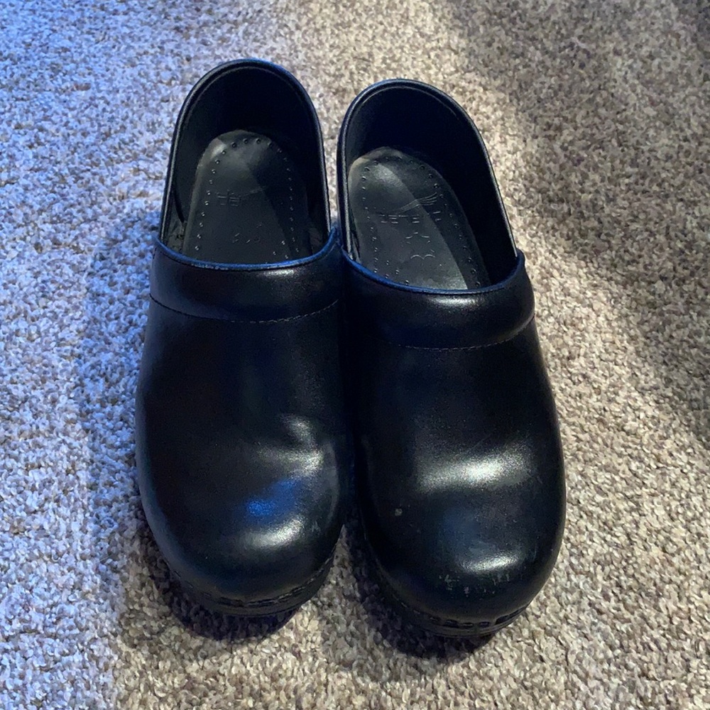 Dansko size 37 shoes
